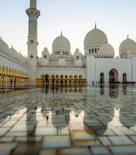 The Sheikh Zayed Grand Mosque In Abu Dhabi